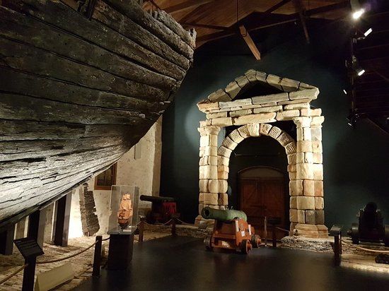 The Shipwreck Galleries